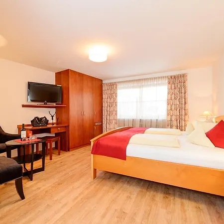 Hotel Familien- Und Wellnesshotel 